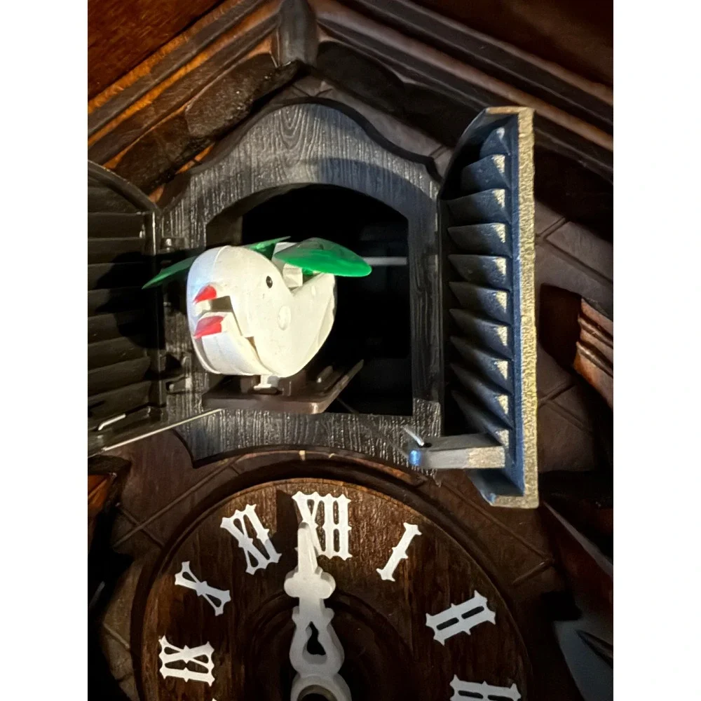 Vtg Black Forest German Wood Cuckoo Clock Carved Leaves Bird Parts Repair Only
